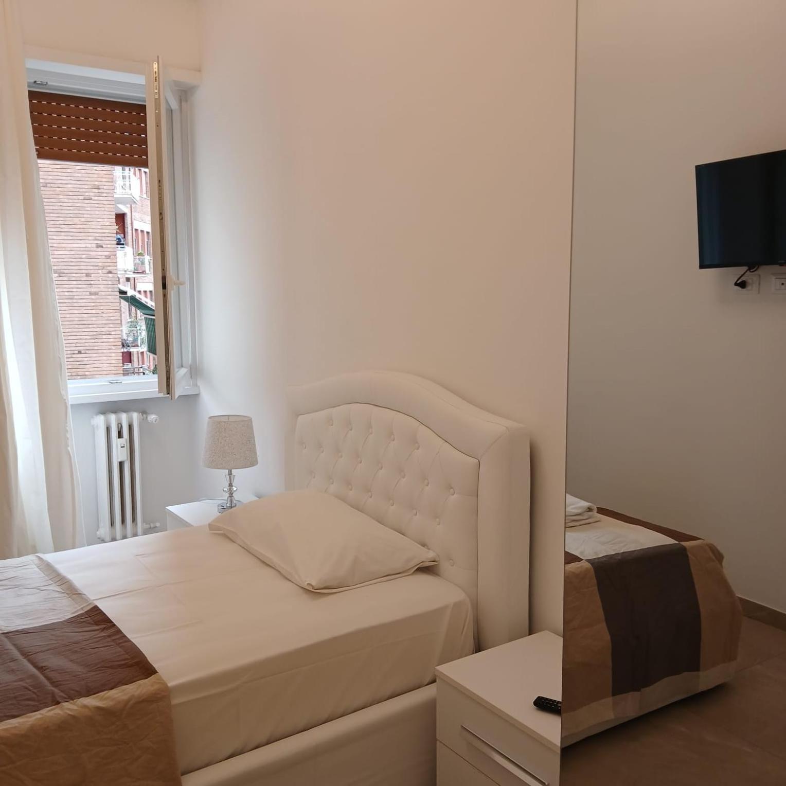 Grand Nomentana Roma Apartment ภายนอก รูปภาพ